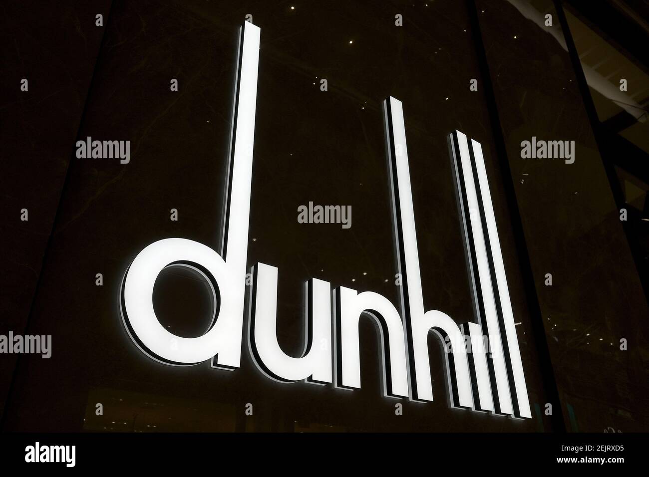 Dunhill luxury brand online