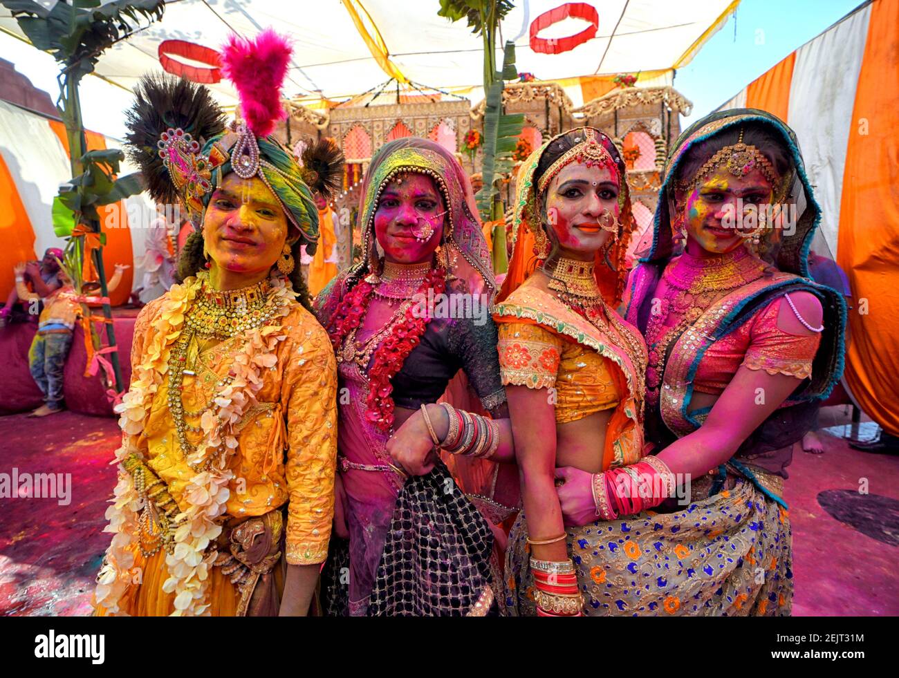 Holi festival traditional clothing hotsell
