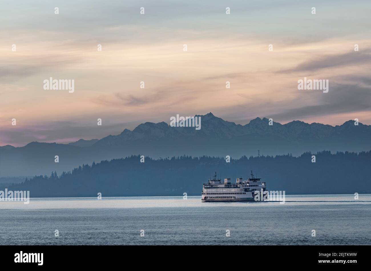 WA20098-00.....WASHINGTON - The Edmonds Kingston Ferry crossing the Puget Sound. Viewed from the Edmonds waterfront. Stock Photo