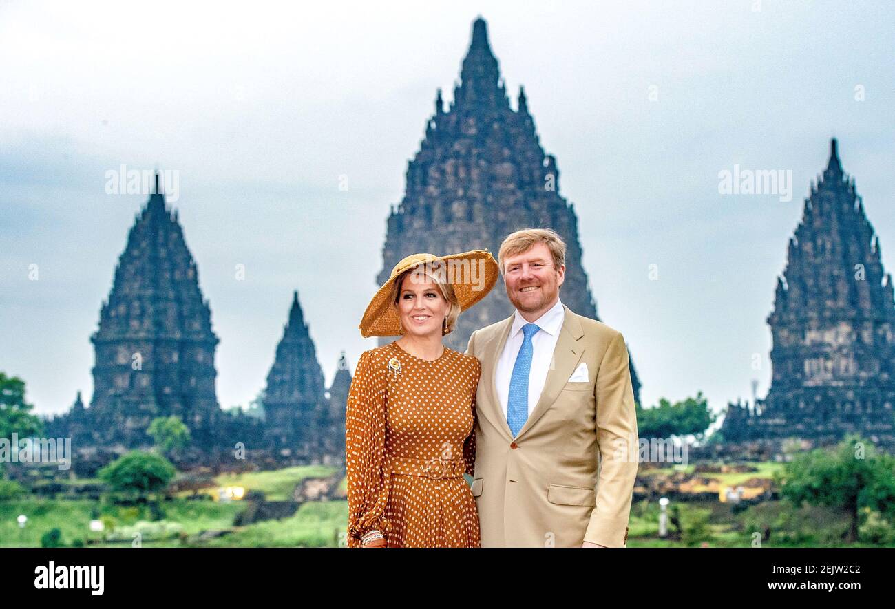 King Willem-Alexander and Queen Maxima of The Netherlands posing at the ...