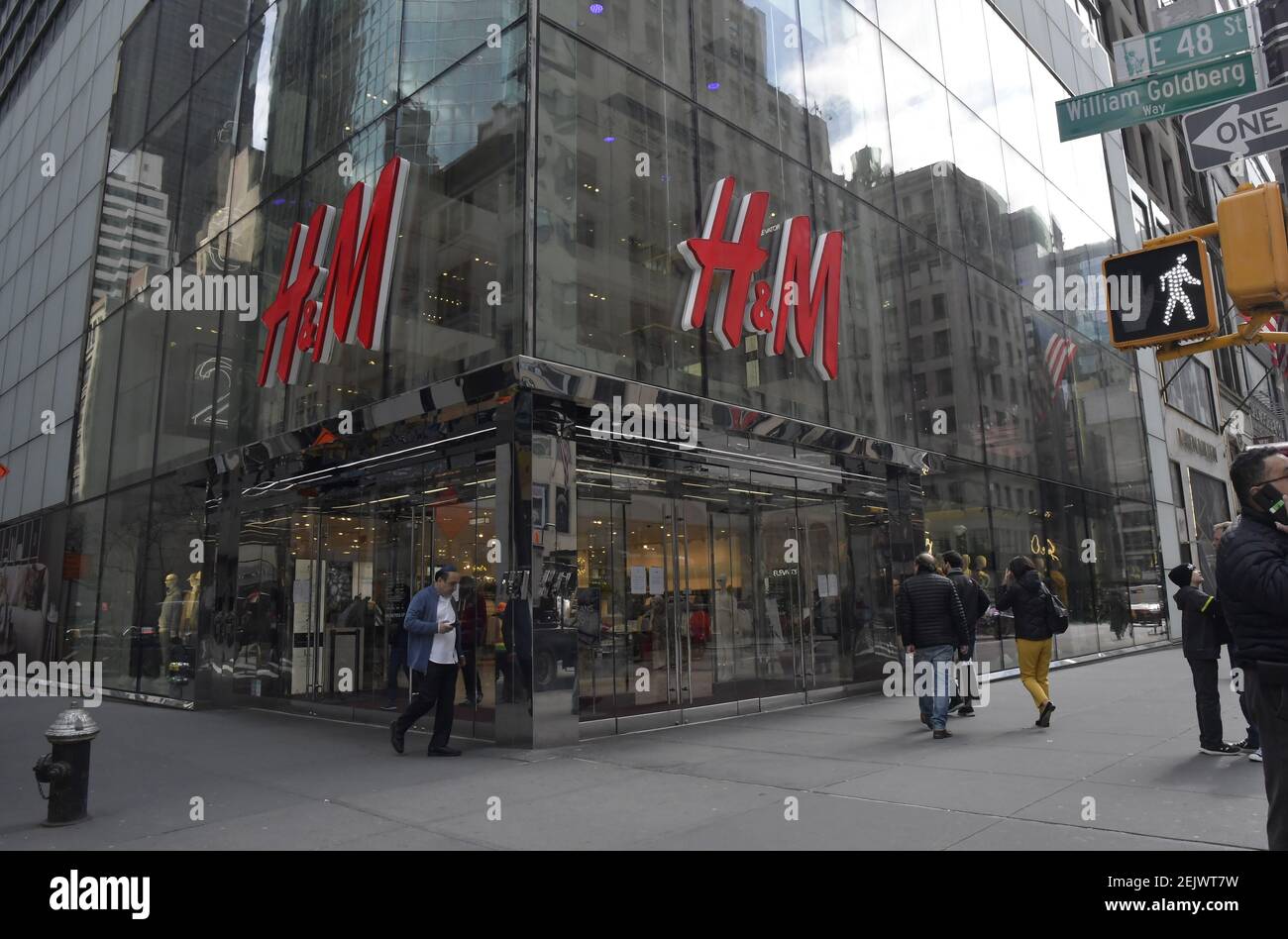 A closed Manhattan Fifth Avenue H&M is seen in this photo, Thursday, March  19, 2020 in New York, NY. H&M (HMb.ST) is temporarily closing all its 460  stores in Germany, its number
