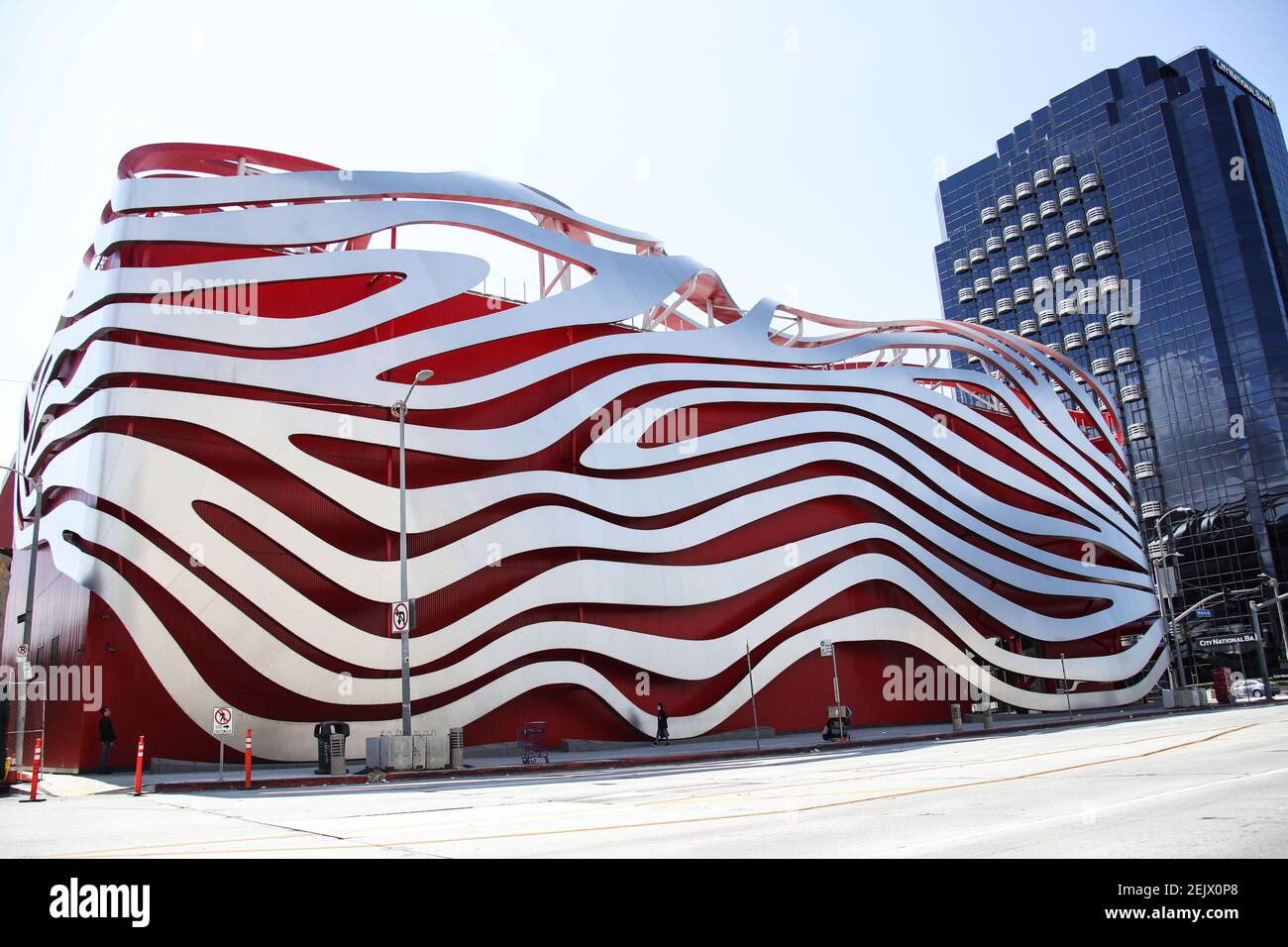 BEVERLY HILLS, LOS ANGELES, CALIFORNIA, USA - MARCH 21: Petersen Automotive Museum, temporarily closed due to the coronavirus, two days after the 'Safer at Home' order issued by both Los Angeles Mayor Eric Garcetti at the county level and California Governor Gavin Newsom at the state level on Thursday, March 19, 2020 which will stay in effect until at least April 19, 2020 amid the Coronavirus COVID-19 pandemic, March 21, 2020 in Beverly Hills, Los Angeles, California, United States. (Photo by Xavier Collin/Image Press Agency/Sipa USA) Stock Photo