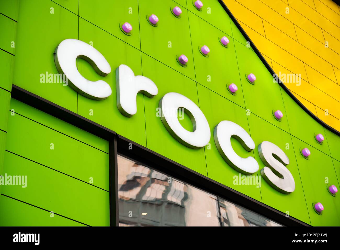 American foam clog shoes company, Crocs store and logo seen in New York  City. (Photo by Alex Tai / SOPA Images/Sipa USA Stock Photo - Alamy