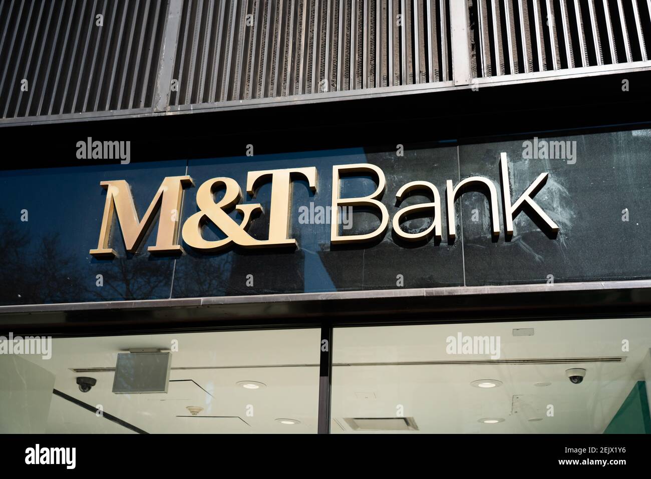 M&T Bank logo seen in Midtown Manhattan. (Photo by Alex Tai / SOPA