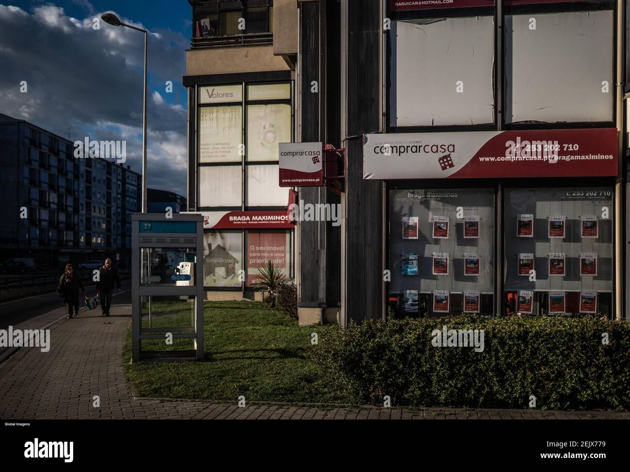 Braga, 03/24/2020 Real Estate Buy House in Maximinos Shopping Center (Gonçalo Delgado / Global