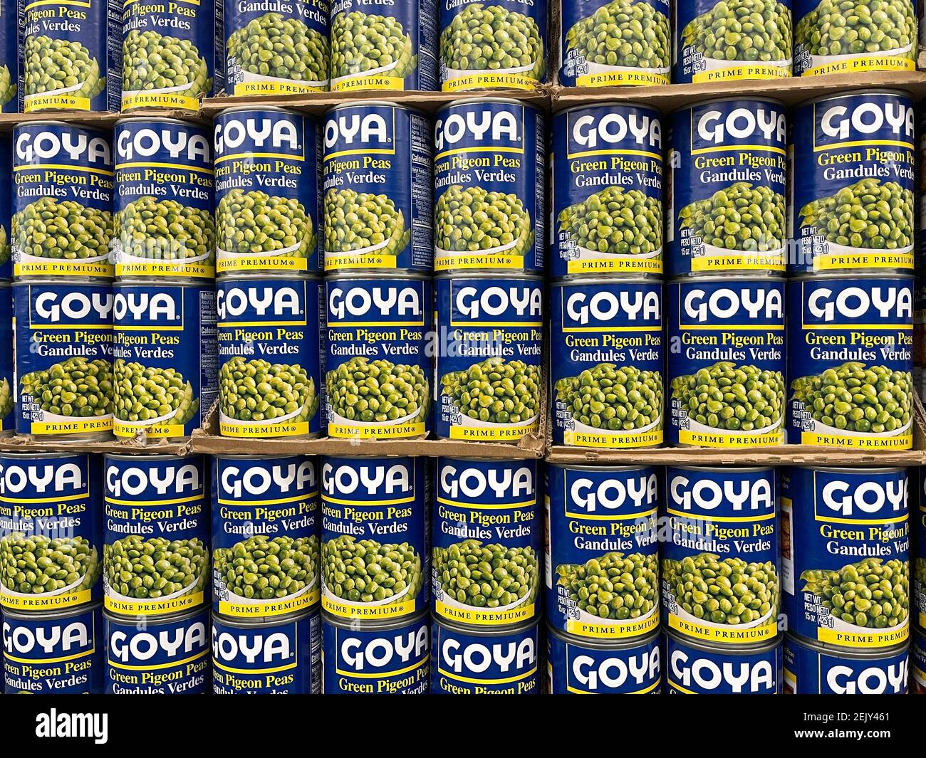 Canned Food Grocery Store High Resolution Stock Photography and Images