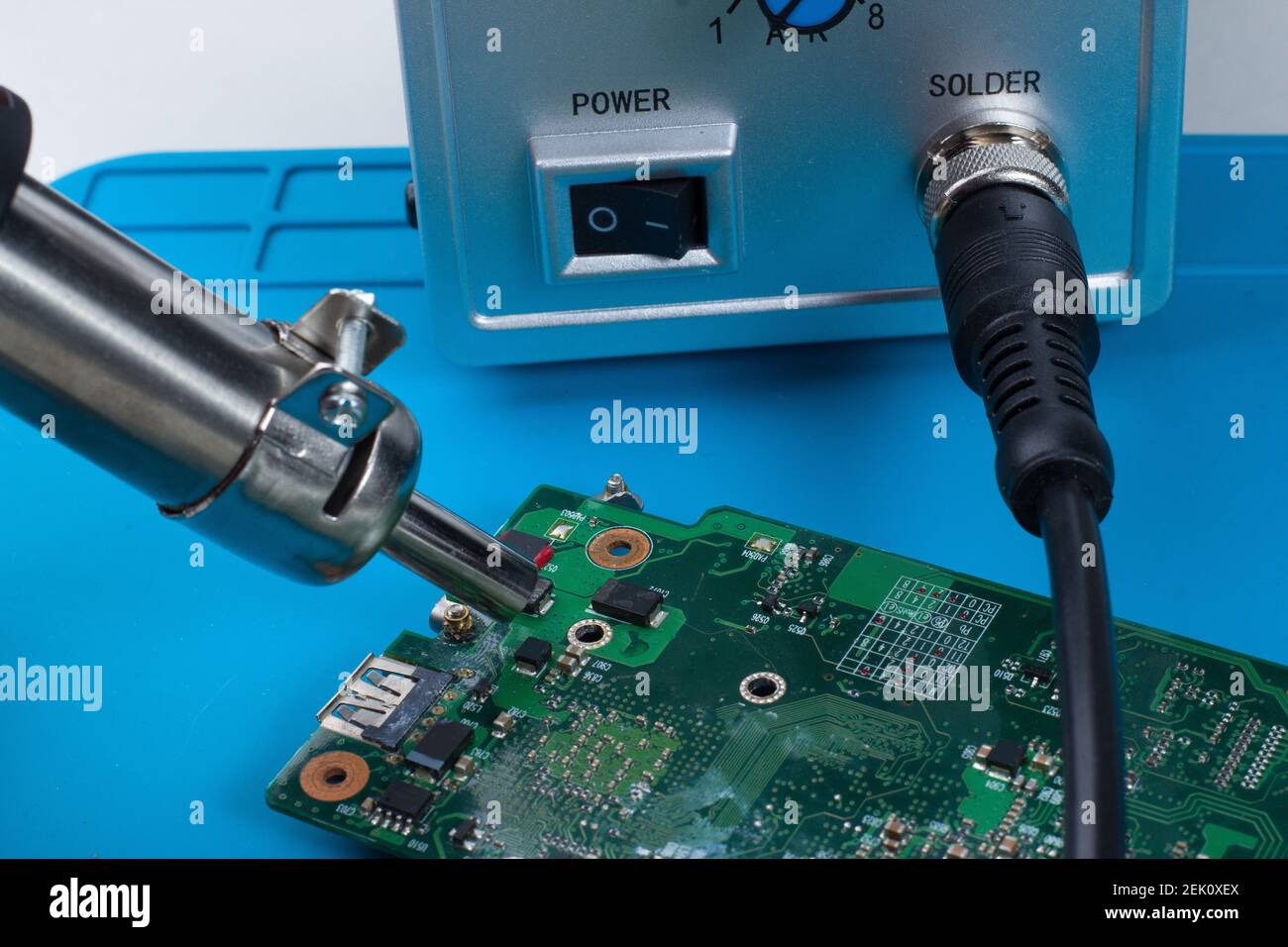 Soldering gun hires stock photography and images Alamy