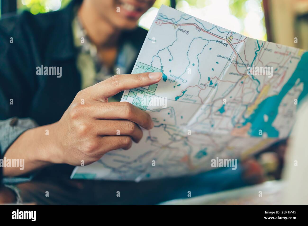 Holiday Vocation Tour guide pointing canada hi-res stock photography and images - Alamy