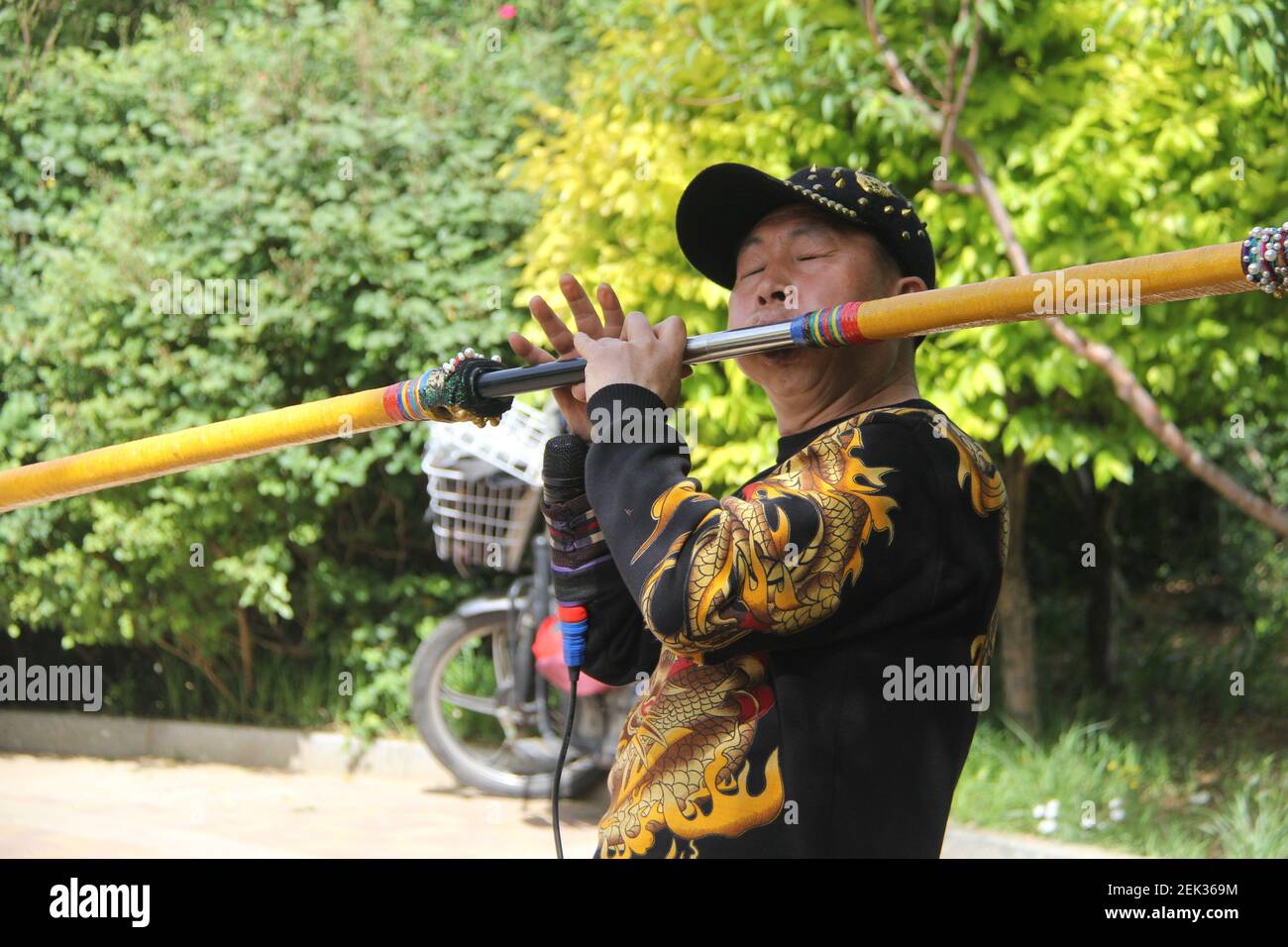 Long wind instrument deals