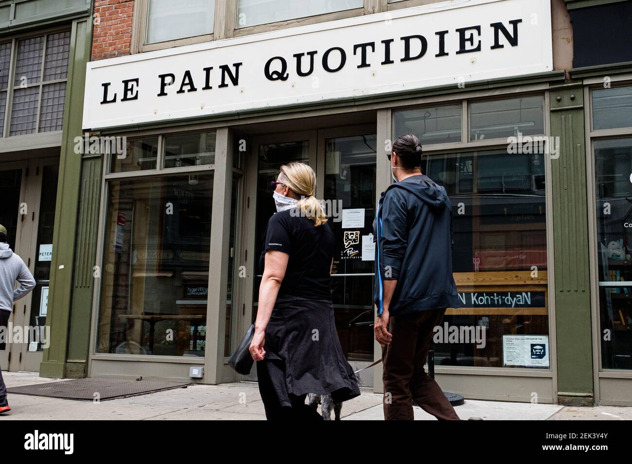 The facade of a Le Pain Quotidien location on Broadway between East