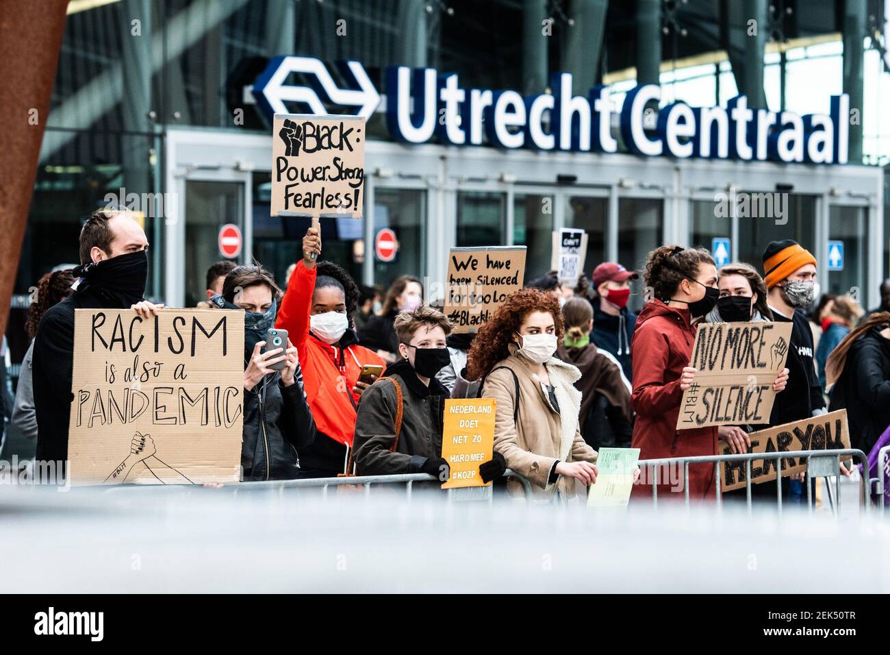 UTRECHT, 05-06-2020, Demonstration against racism and police violance on  the Jaarbeursplein in Utrecht by BlackLivesMather. Utrecht Centraal  Station. Demonstratie BlackLivesMather op Jaarbeursplein in Utrecht. (Photo  by Pro Shots/Sipa USA Stock Photo -