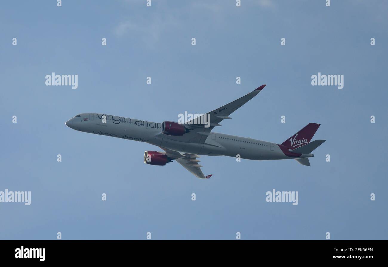 23 February 2021. Virgin Atlantic Airbus A350 G-VPRD on final approach to London Heathrow from New York. Credit: Malcolm Park/Alamy Stock Photo