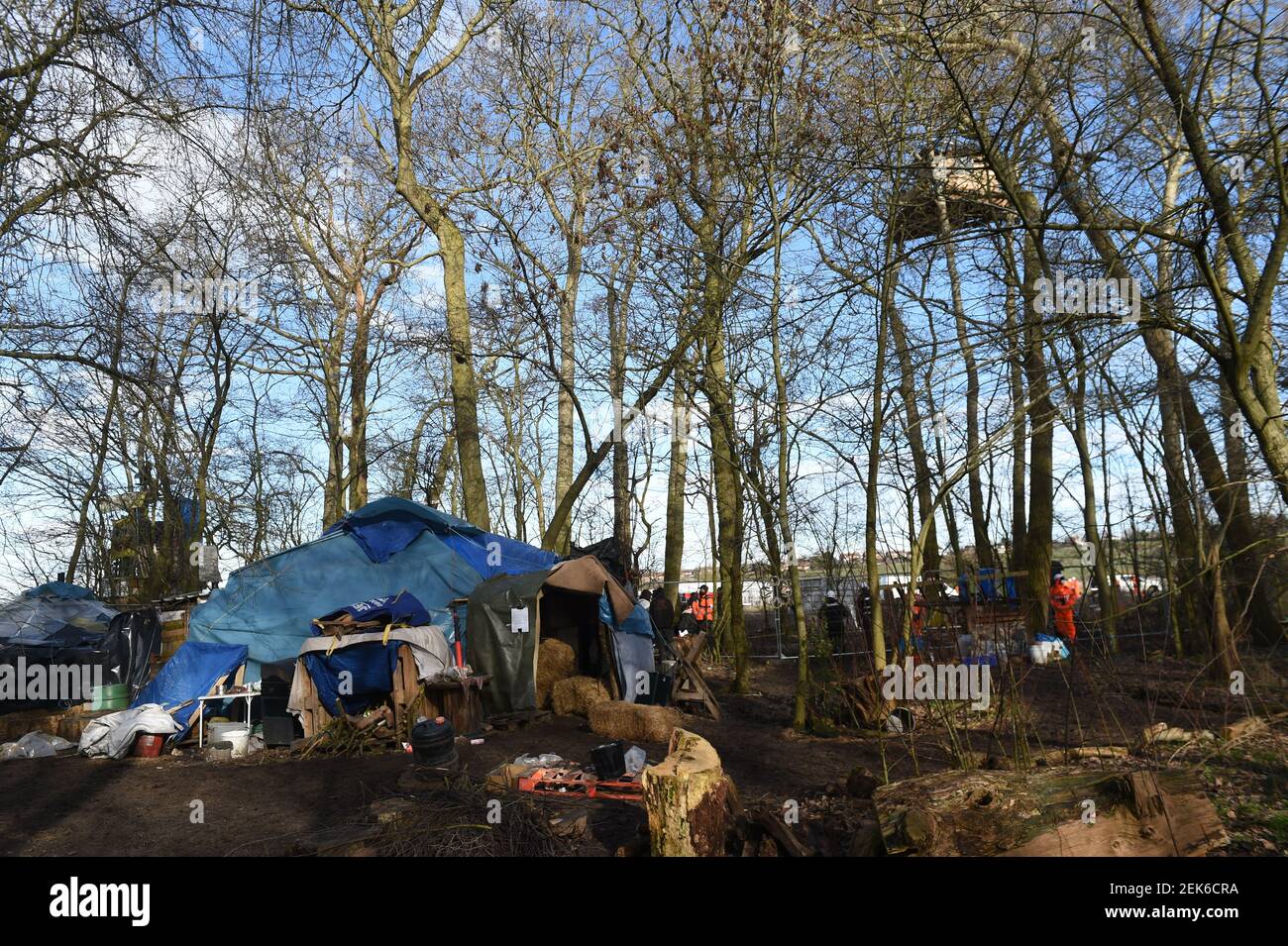 General view of the anti-HS2 campaigners encampment in the ancient woodland at Poor's Piece Wood on the edge of Steeple Claydon in Buckinghamshire. Picture date: Tuesday February 23, 2021. Stock Photo