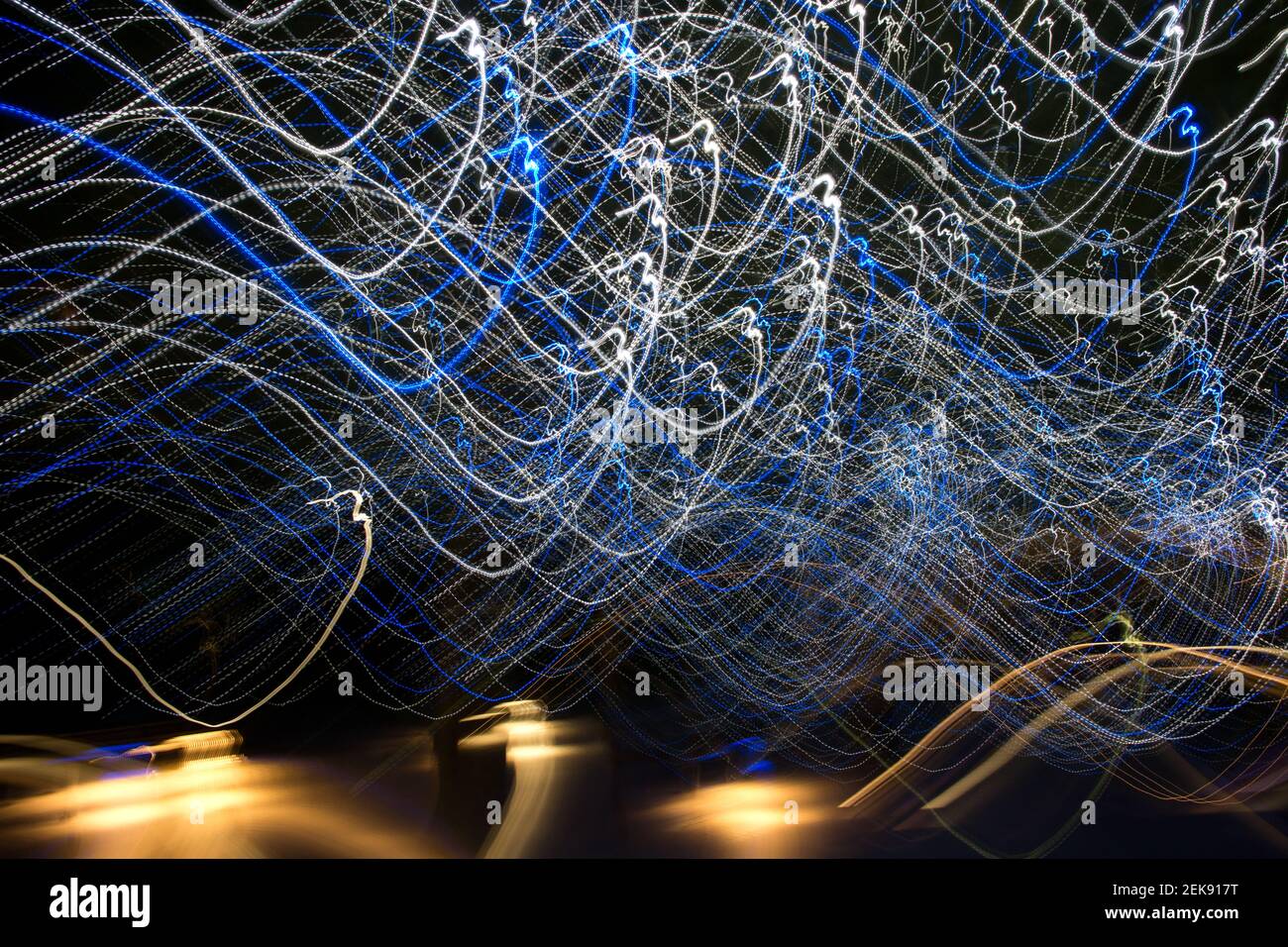 Abstract white gold background hi-res stock photography and images - Alamy