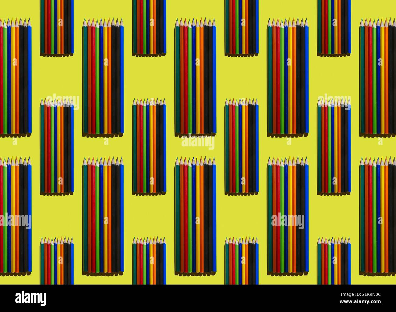Pattern of rows of colorful pencils Stock Photo - Alamy