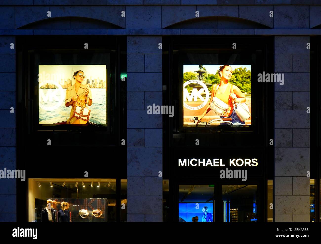 Santa Clara, CA USA - January 14, 2021: Michael Kors Fashion Designer Store  Editorial Stock Image - Image of cosmetics, american: 207991239