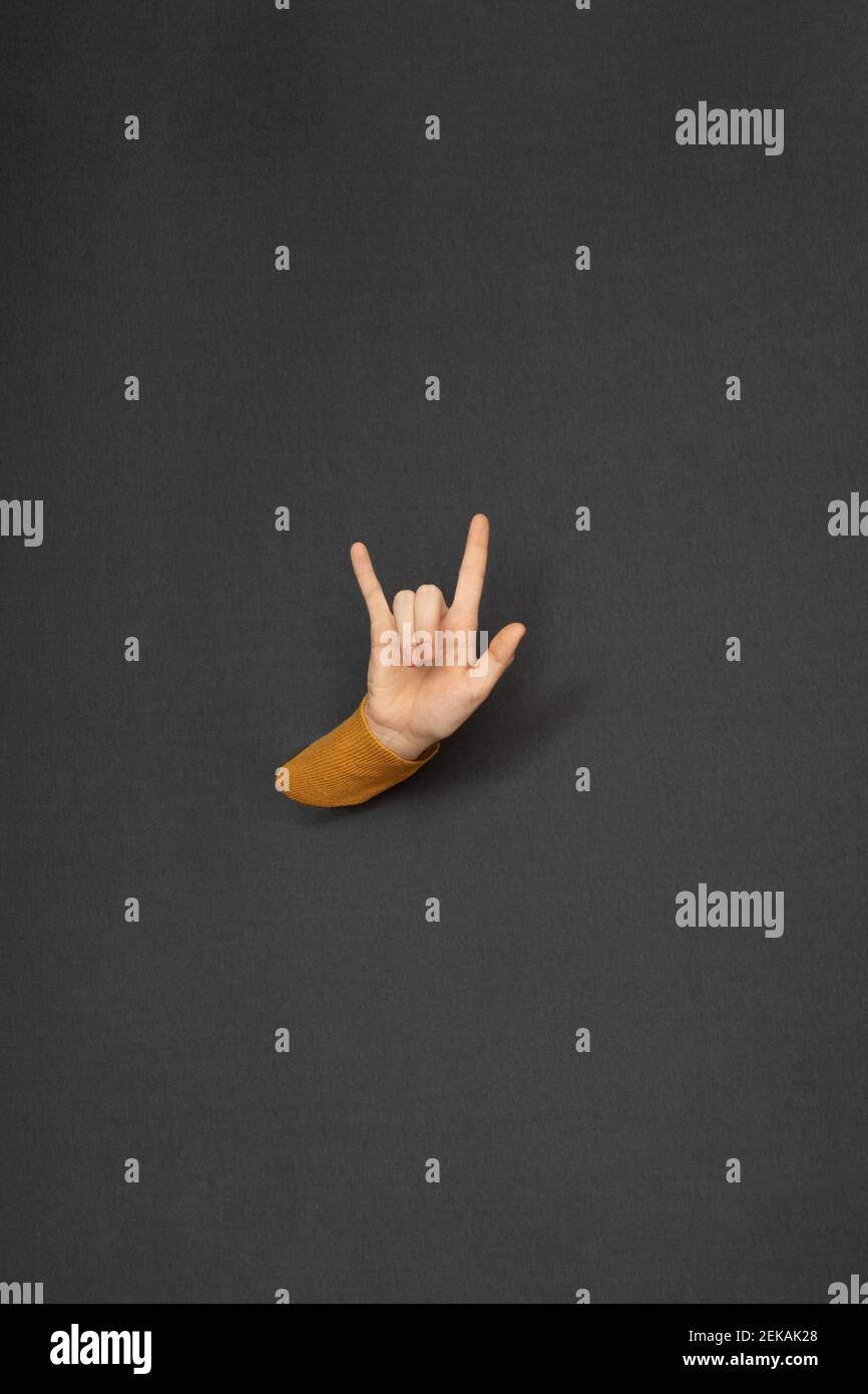 Hand sign horns hires stock photography and images Alamy