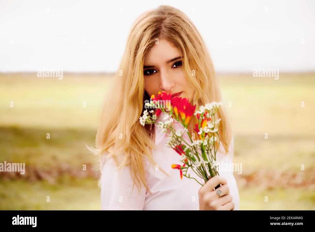 Woman bouquet argentina hi-res stock photography and images - Alamy