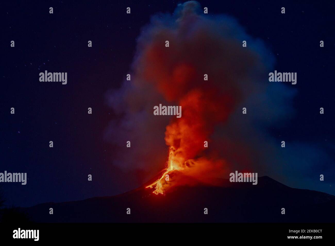 Fornazzo, Italy. 22nd Feb, 2021. Etna the fifth paroxysm with very high ...
