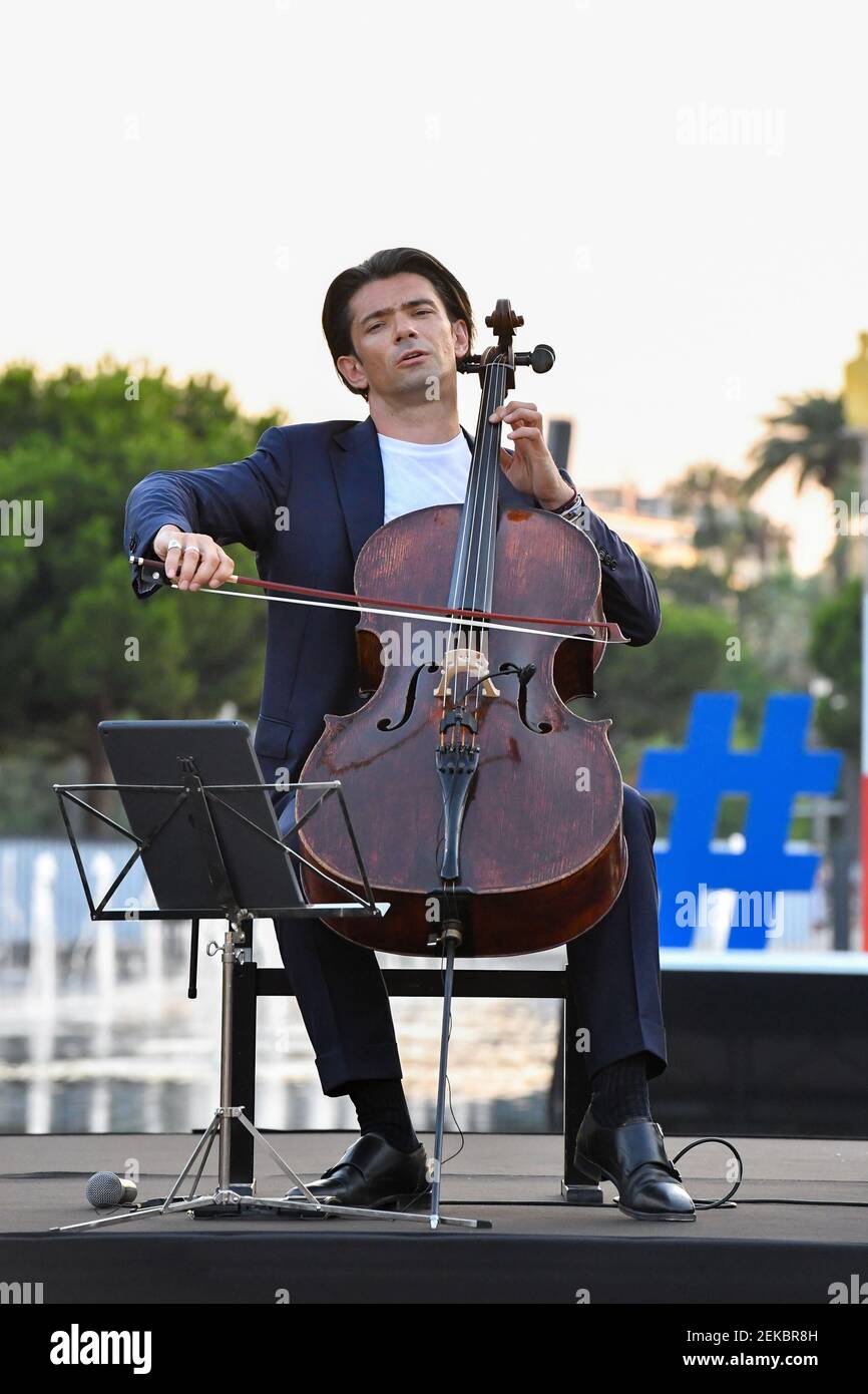 As part of Mon ete a Nice, the City of Nice, France is offering a free  concert (500 seats), on the Promenade du Paillon, by cellist Gautier  Capucon, he is accompanied on