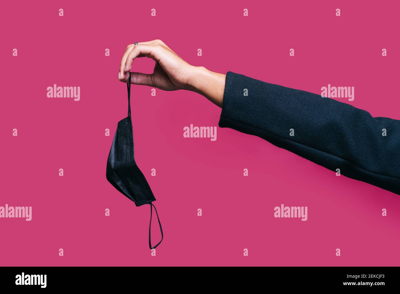 Man holding mask face hi-res stock photography and images - Alamy