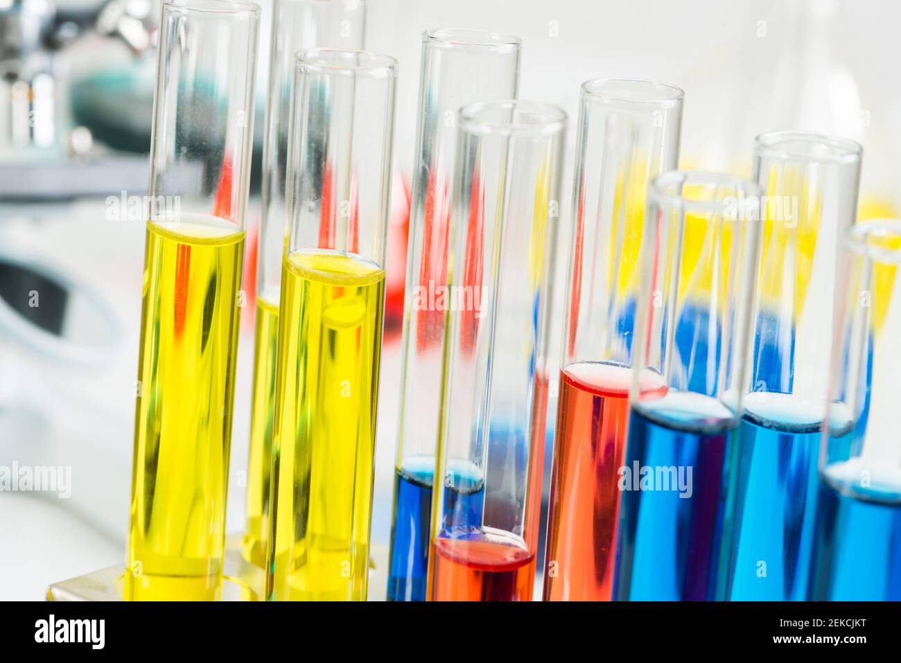 Analysis and synthesis in laboratory Stock Photo - Alamy