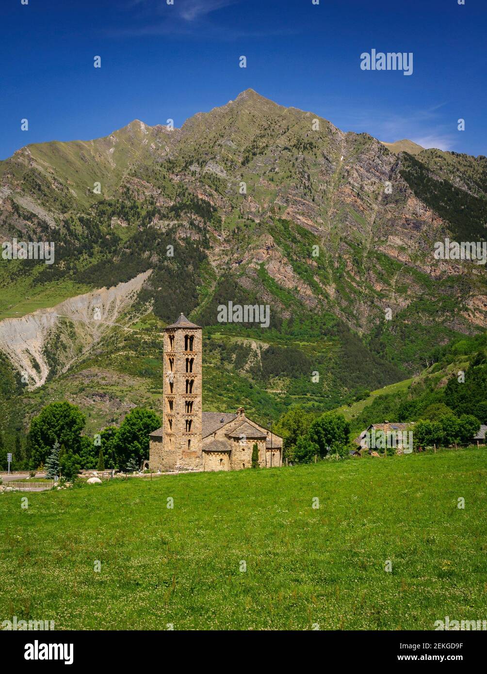 Romanesque church of Sant Climent de Taüll in summer (Vall de Boí, Catalonia, Spain, Pyrenees) Stock Photo