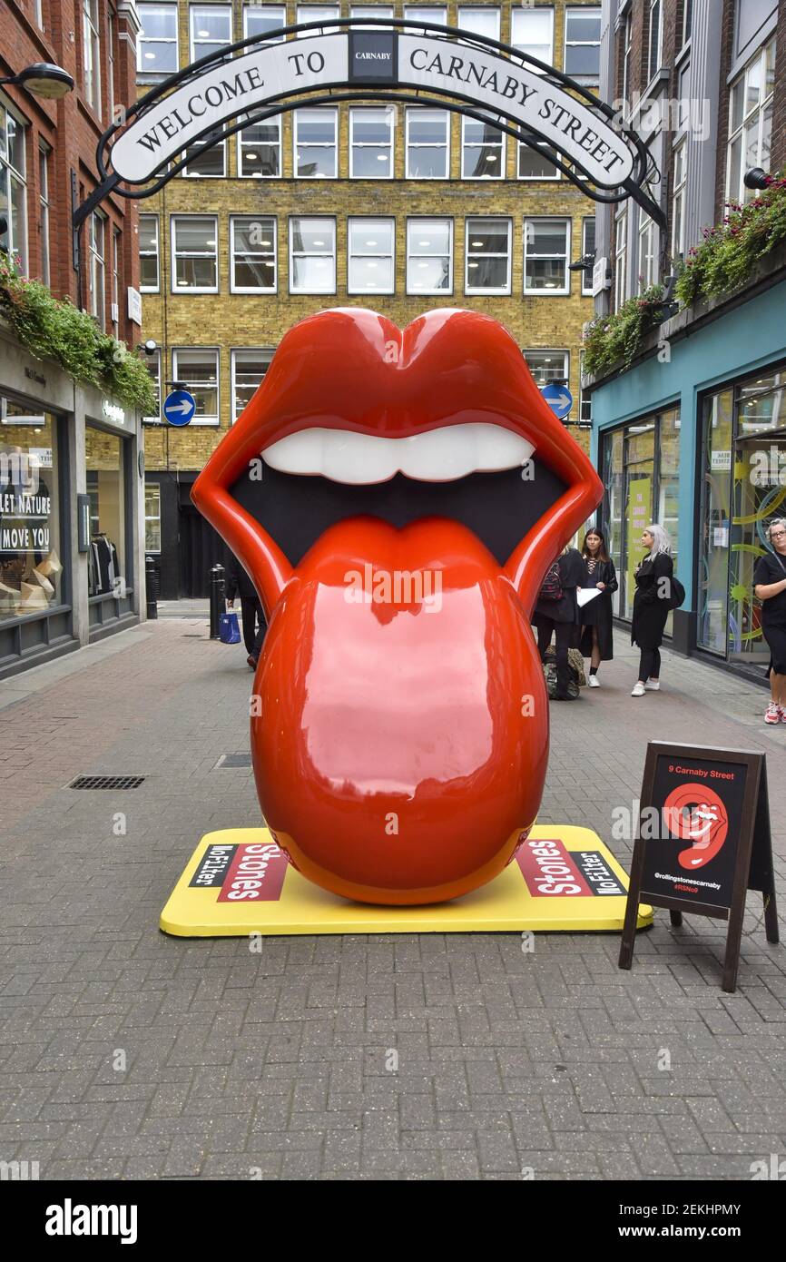 The Rolling Stones 'tongue and lips' emblem in Carnaby Street, London where  the world's first permanent Rolling Stones store has opened. (Photo by Dave  Rushen / SOPA Images/Sipa USA Stock Photo -
