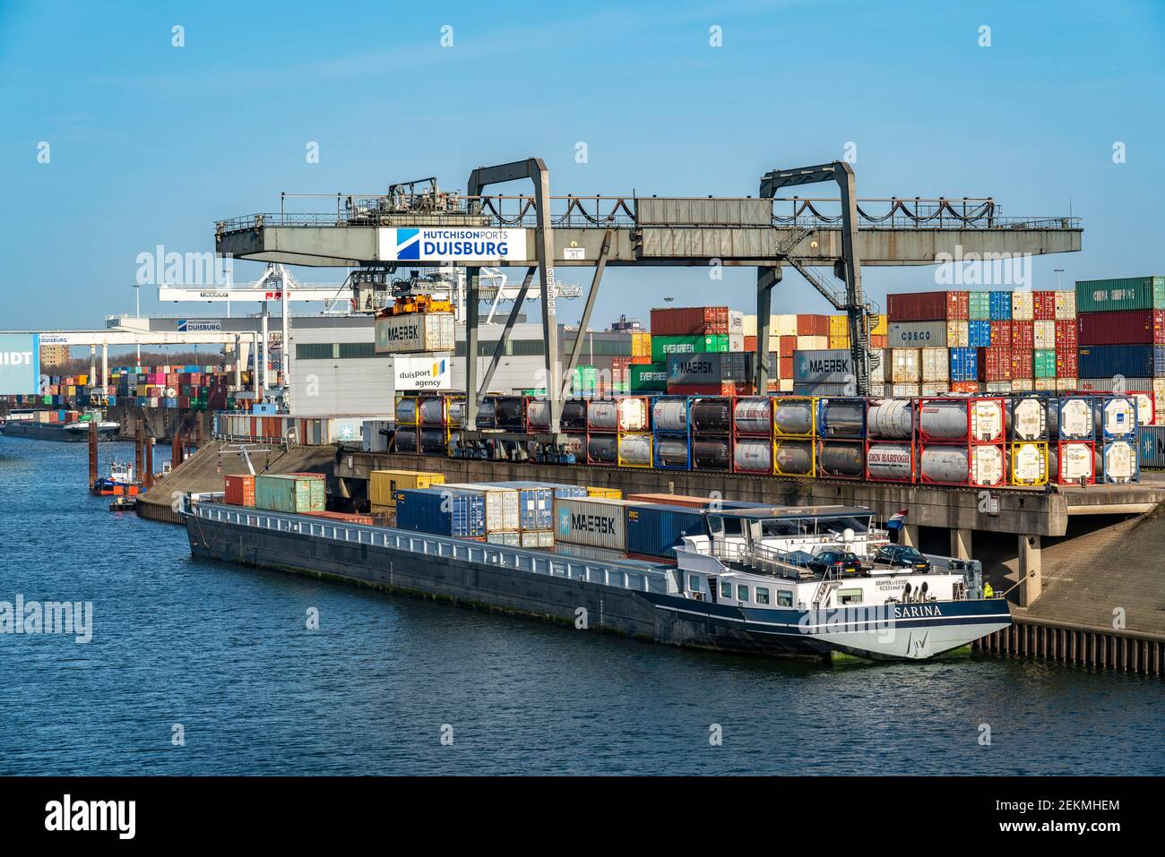 Container cargo loaded gantry crane hi-res stock photography and images ...