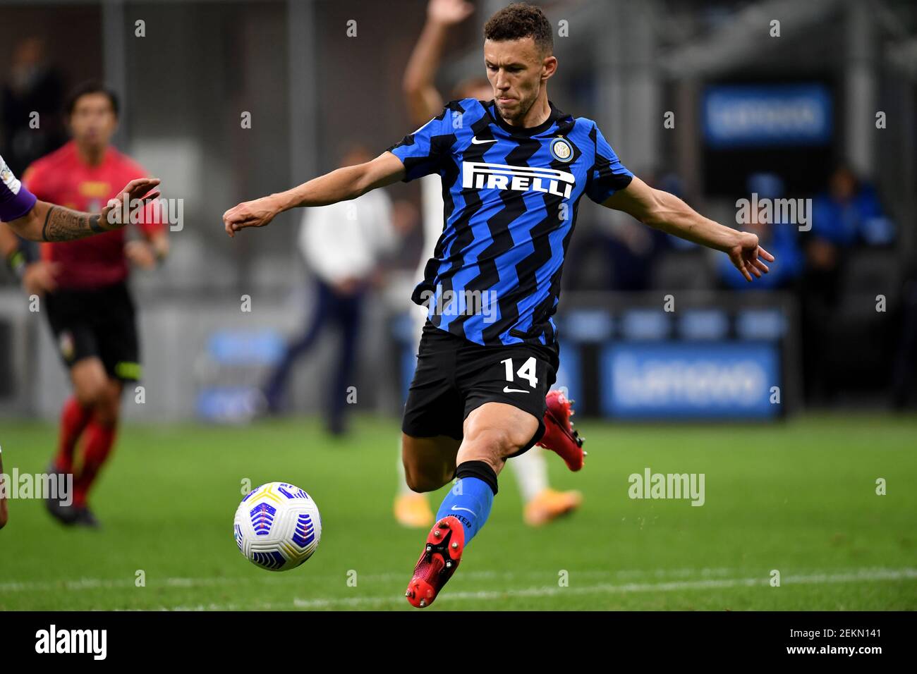 Ivan Perisic of FC Internazionale in action during the Serie A football  match between FC Internazionale and ACF Fiorentina at stadio San Siro in  Milano (Italy), September 26th, 2020. Photo Andrea Staccioli /