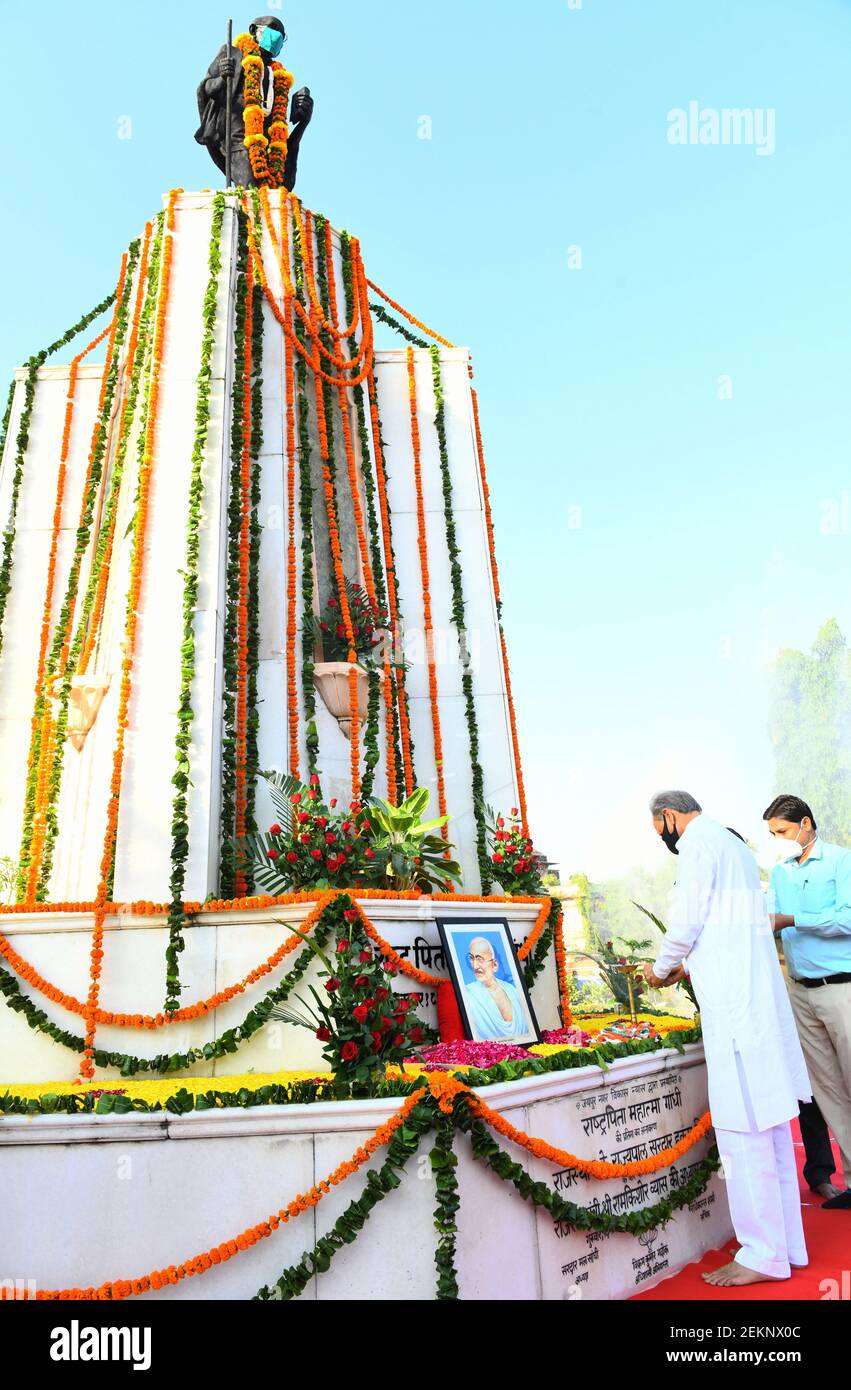 Rajasthan Chief Minister Ashok Gehlot pays tribute to the Father Of
