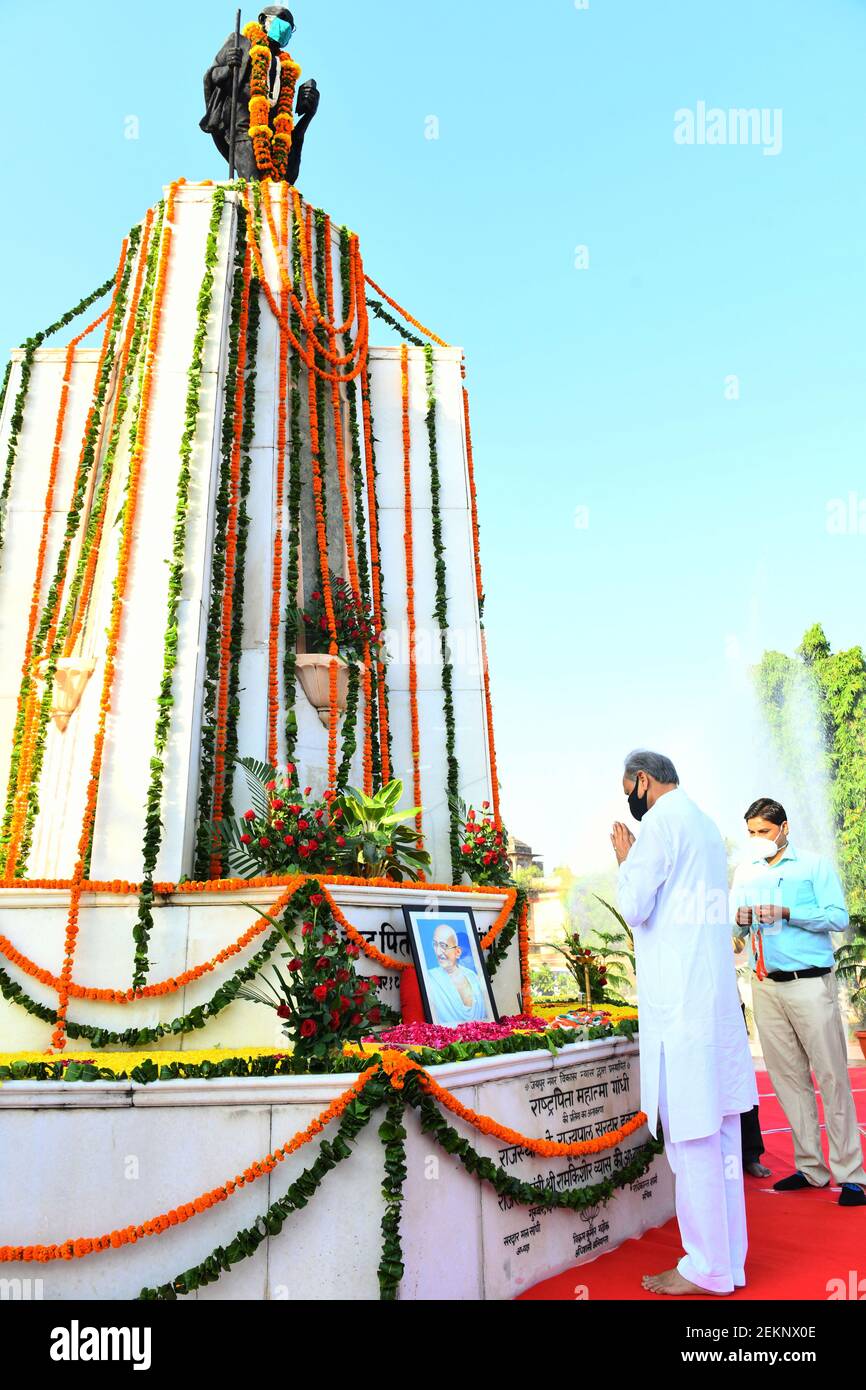 Rajasthan Chief Minister Ashok Gehlot pays tribute to the Father Of