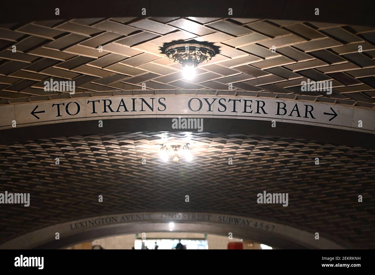 Grand Central Oyster Bar, the underground restaurant in Grand Central Terminal, announced that it is shutting down after only 12 days of permitted indoor dining, New York, NY, October 13, 2020. Citing the economic impact of COVID-19 pandemic, and few customers since reopening, Grand Central Oyster Bar is shutting down until further notice.(Anthony Behar/Sipa USA) Stock Photo