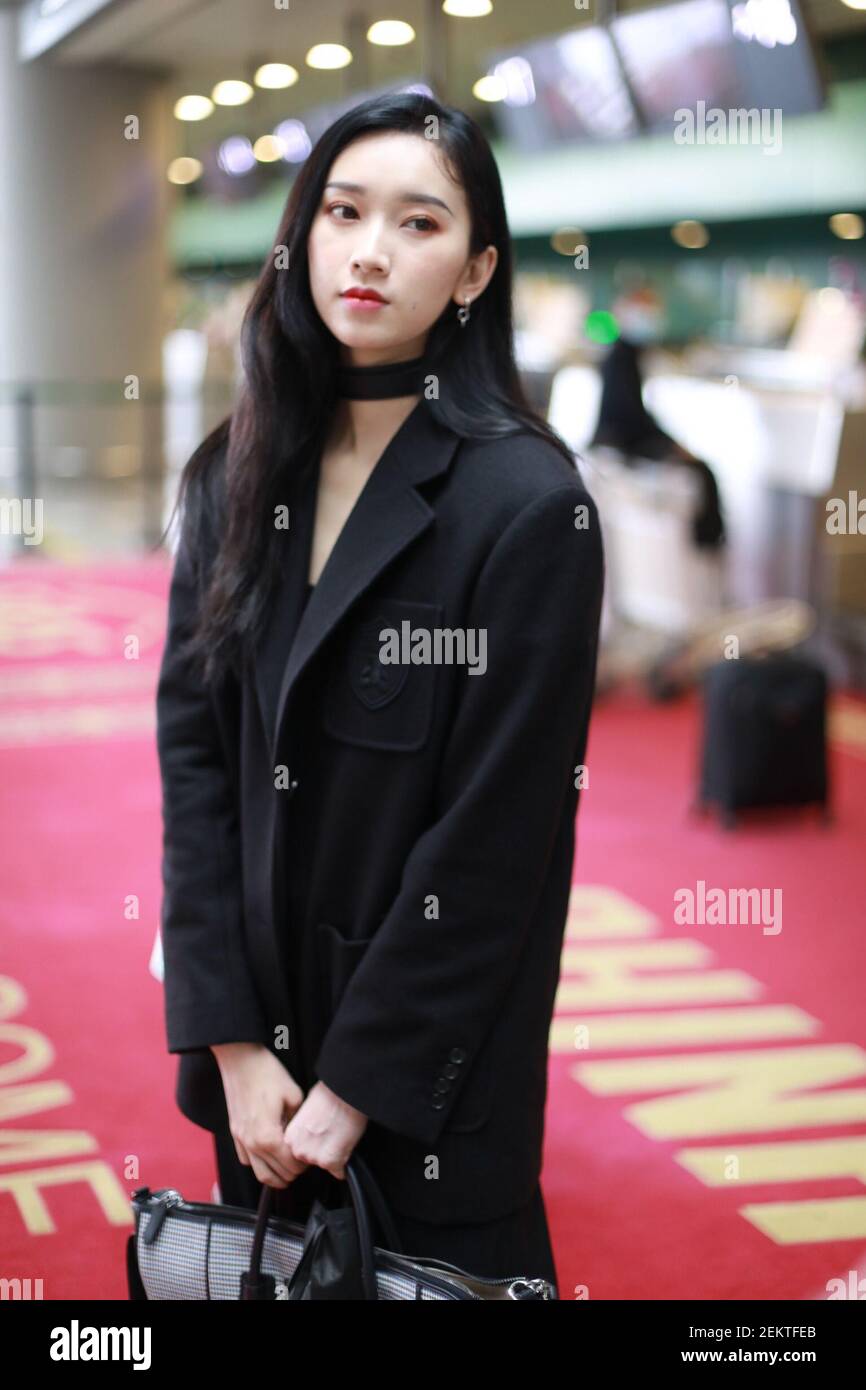 Chinese Singer Liu Lingzi Arrives At A Shanghai Airport Before Departure In  Shanghai, China, 18 October 2020. (Photo By Stringer/Chinaimages/Sipa Usa  Stock Photo - Alamy