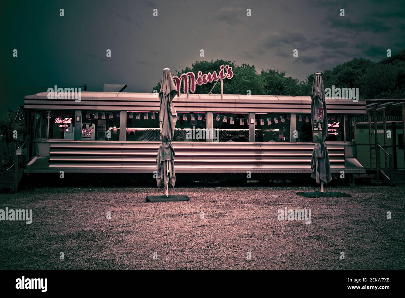 50's diner, dine in, eat out, comfort food, cafe, architectural, buildings, trailer, mid-century, streamliner Stock Photo