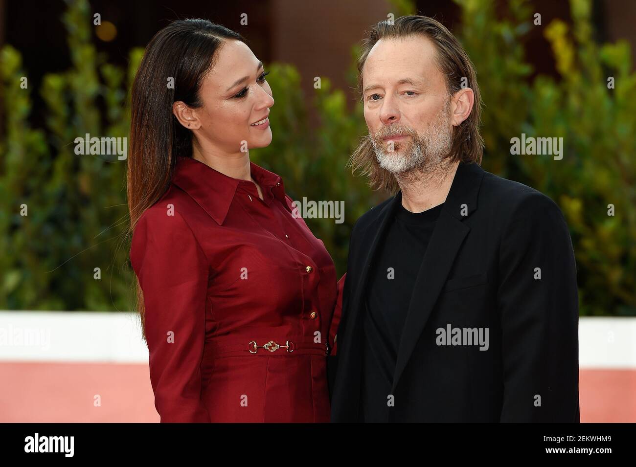 Radiohead frontman hi-res stock photography and images - Alamy