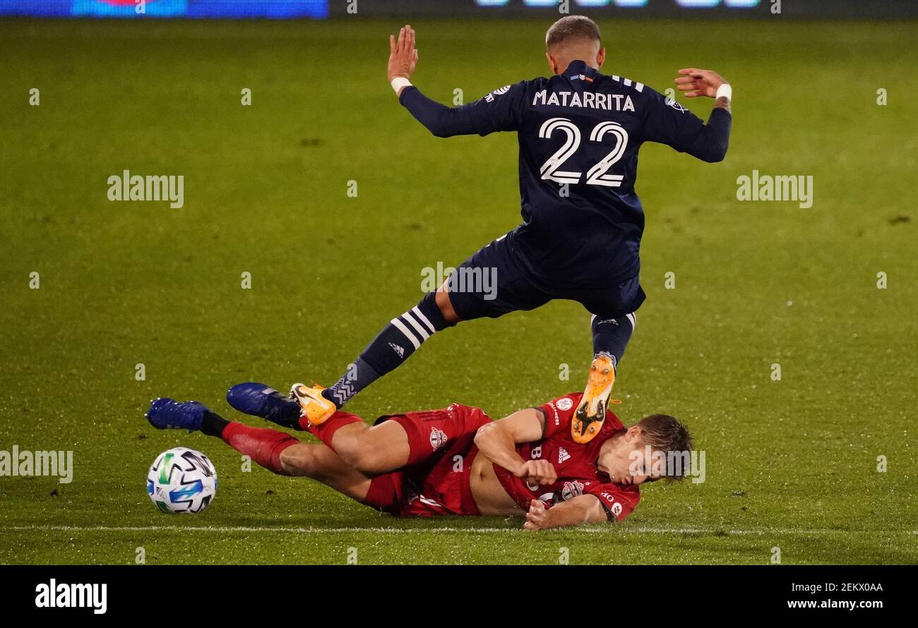 Oct 28 East Hartford Ct Usa Toronto Fc Midfielder Liam Fraser 27 And New York City Fc Defender Ronald Matarrita 22 Battle For The Ball In The Second Half At Pratt