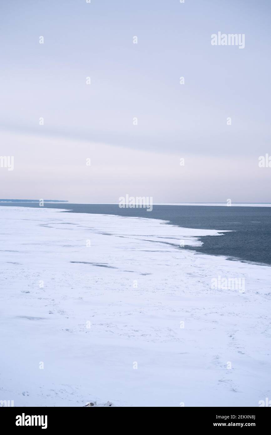 Frozen Lake Erie High Resolution Stock Photography And Images Alamy