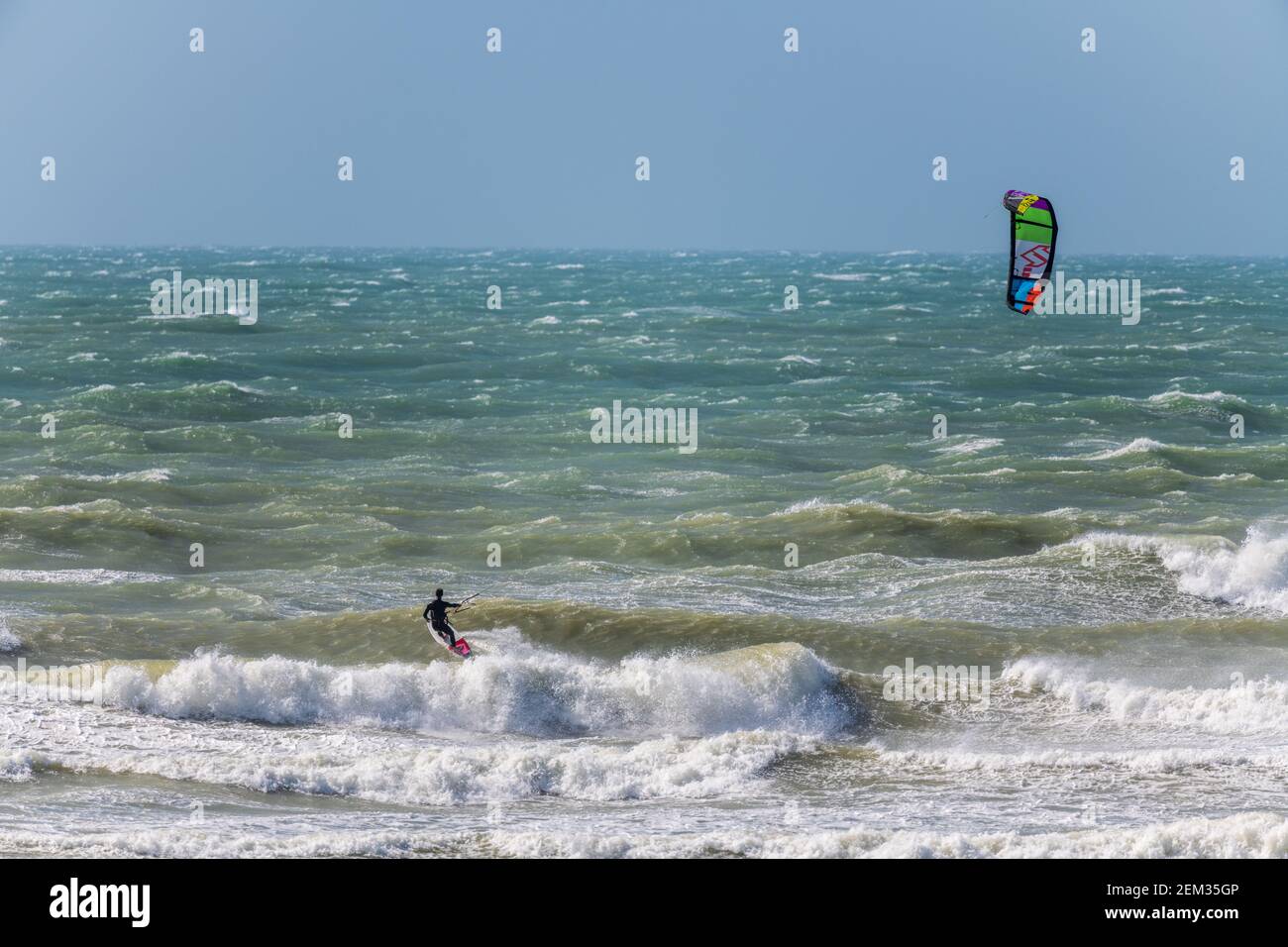 Pratiquant de kitesurf, France, Pas de Calais, Côte d'opale Stock Photo