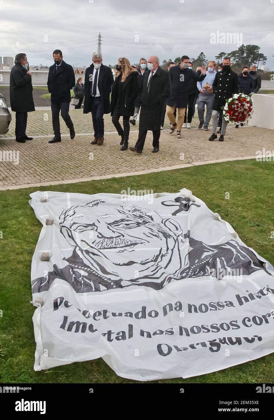 Matosinhos, 12/03/2020 - Funeral Ceremonies by Vitor Oliveira, Soccer  coach, at the Matosinhos Tanatory. José Pereira, president of the Football  Coaches Association; Sónia Carneiro; Pedro Proença, president of Liga Clubes;  Henrique Calisto. (