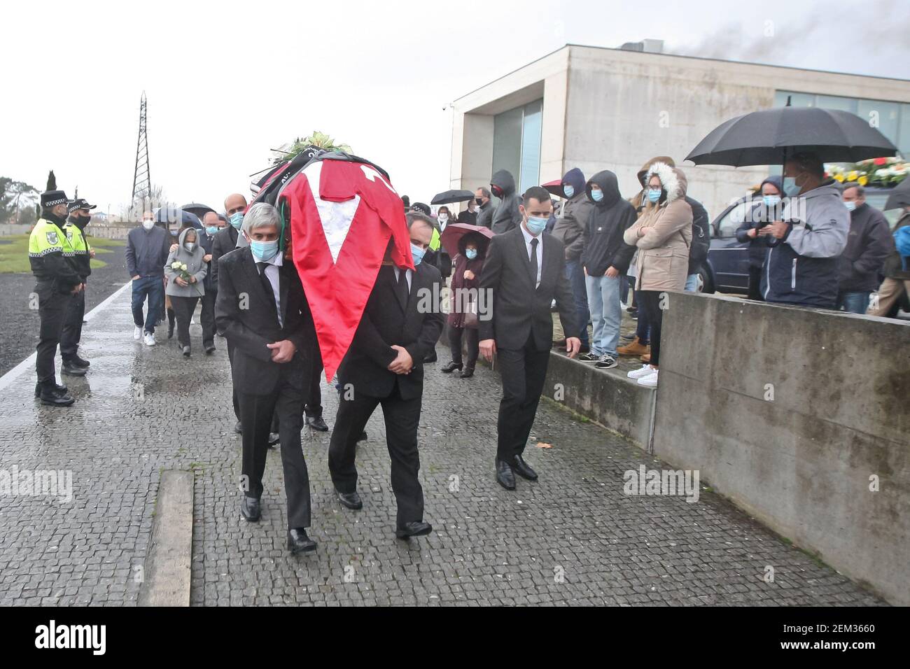 Matosinhos, 12/03/2020 - Funeral Ceremonies by Vitor Oliveira, Soccer  coach, at the Matosinhos Tanatory. José Pereira, president of the Football  Coaches Association; Sónia Carneiro; Pedro Proença, president of Liga Clubes;  Henrique Calisto. (