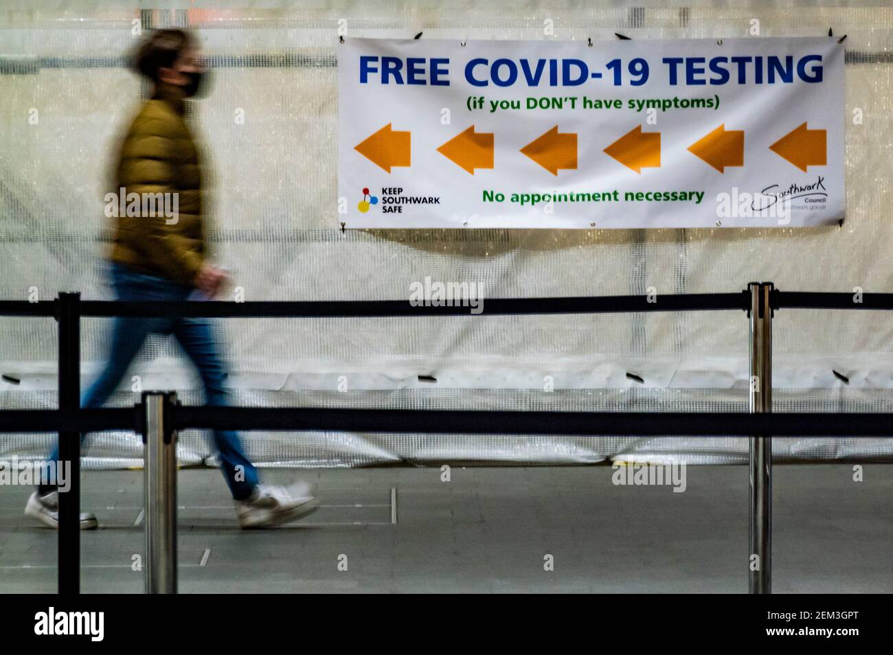 London, UK. 23rd Feb, 2021. A sign offers free covid-19 testing thanks to Southwark Council - London Bridge Station is fairly quiet during the current national Lockdown. Most travellers wear masks as they are mandatory. Credit: Guy Bell/Alamy Live News Stock Photo