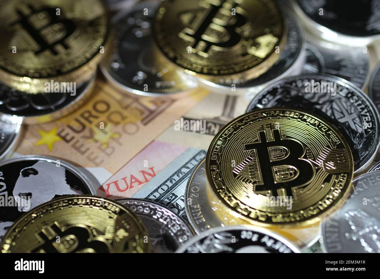 Bitcoin and US dollar banknotes in female hands. Electronic decentralized  money, exchange rate and growth of crypto currency Stock Photo - Alamy
