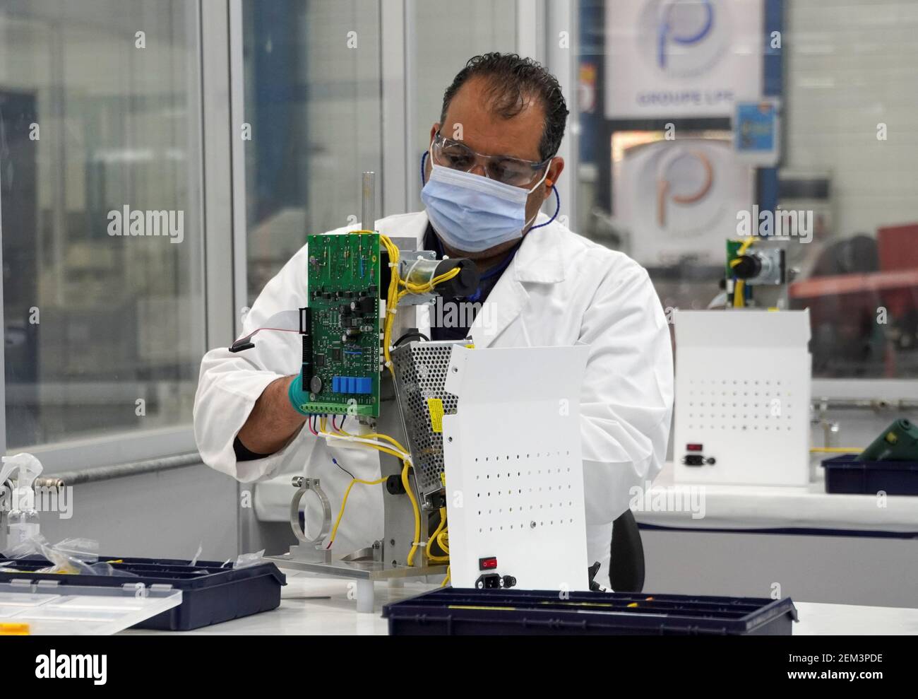 Aerospace medical technician hires stock photography and images Alamy
