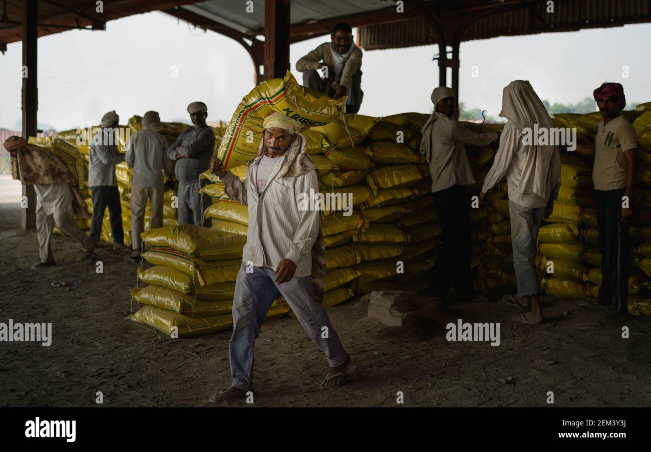 bag-of-cement-hi-res-stock-photography-and-images-alamy