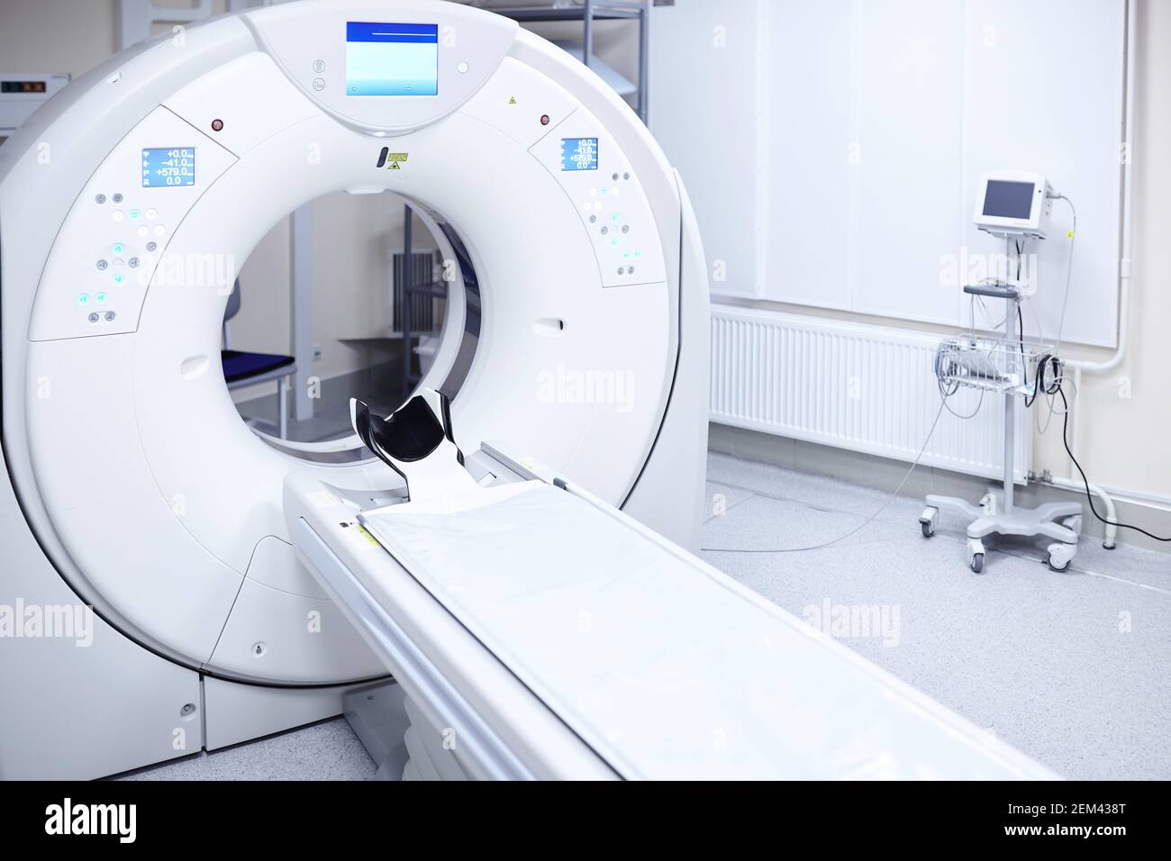 Pet scan machine hi-res stock photography and images - Alamy