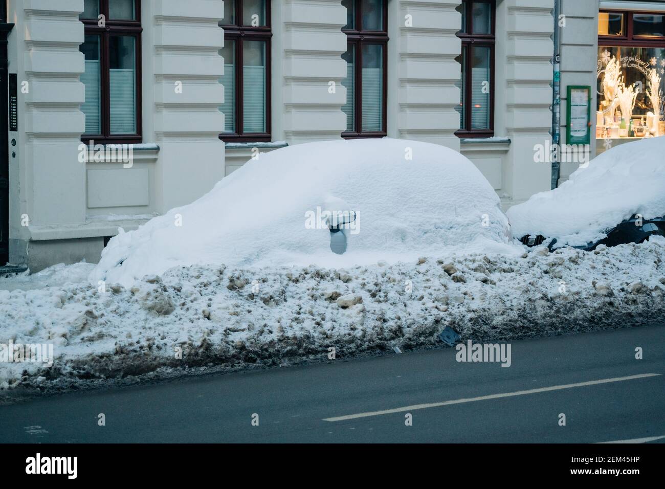car completely covered in snow Stock Photo