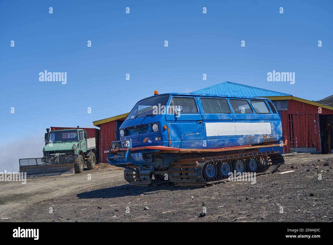 Pistenbully, snowmobile with body of an old Volkswagen Bus, working on the slopes of Volcano Osorno, Patagonia, Chile, South America Stock Photo