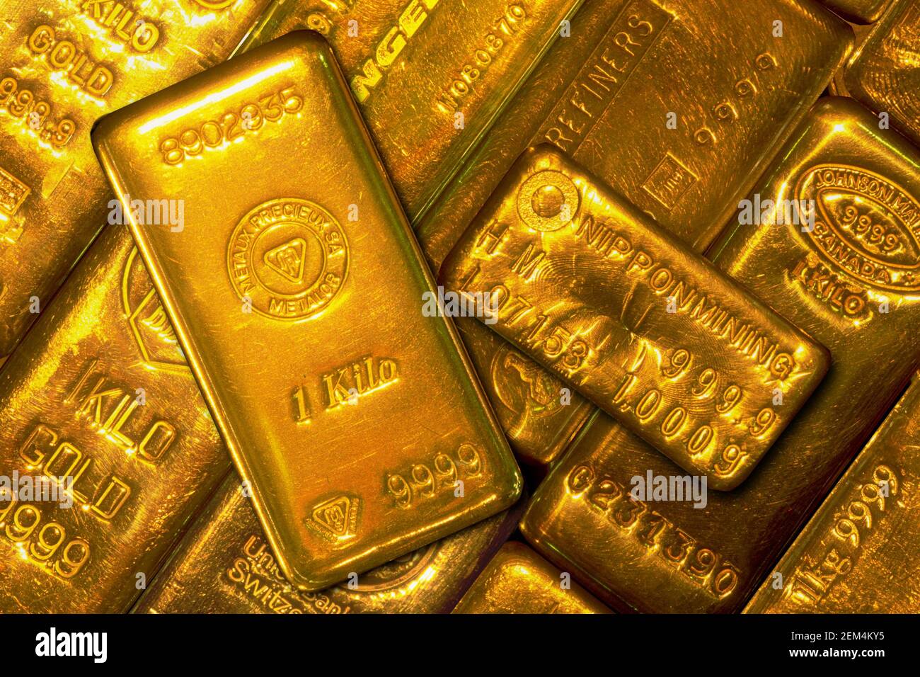 Kilo of gold hi-res stock photography and images - Alamy