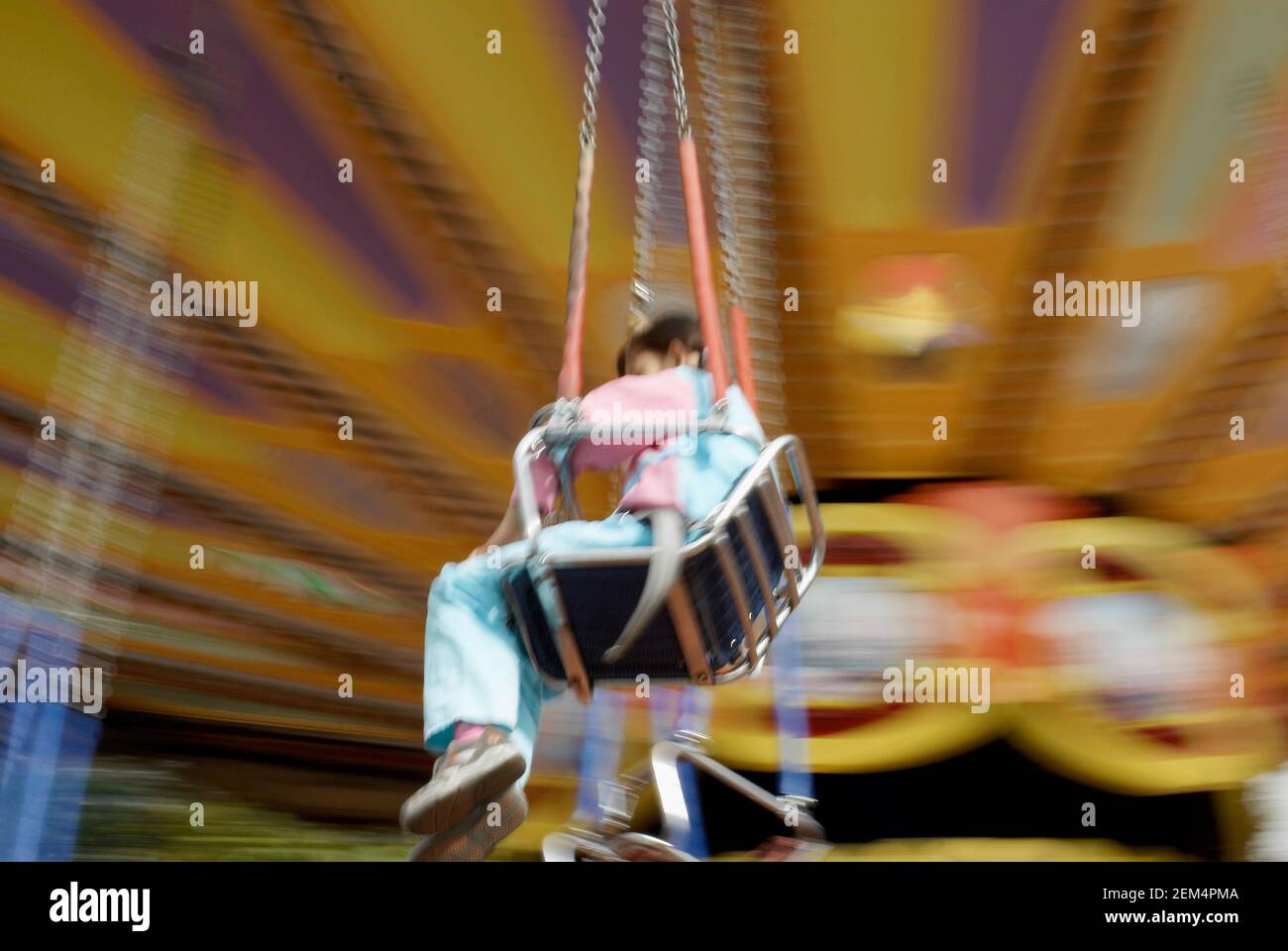 Chain swing hires stock photography and images Alamy